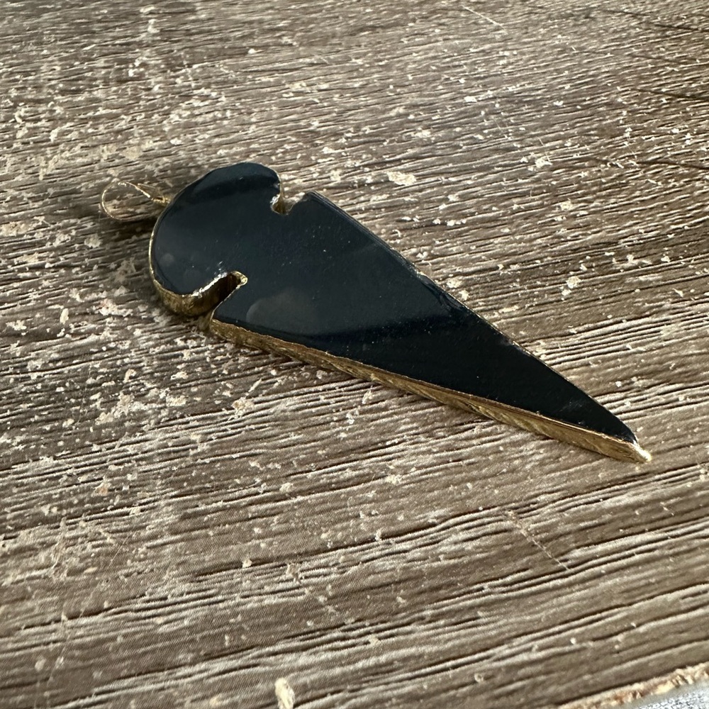 Agate Arrowhead Pendant